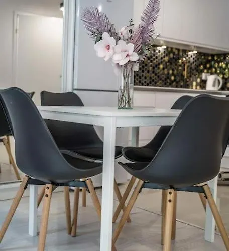 Urbannestgroup - Sienna 65