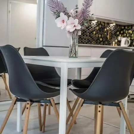 Urbannestgroup - Sienna 65